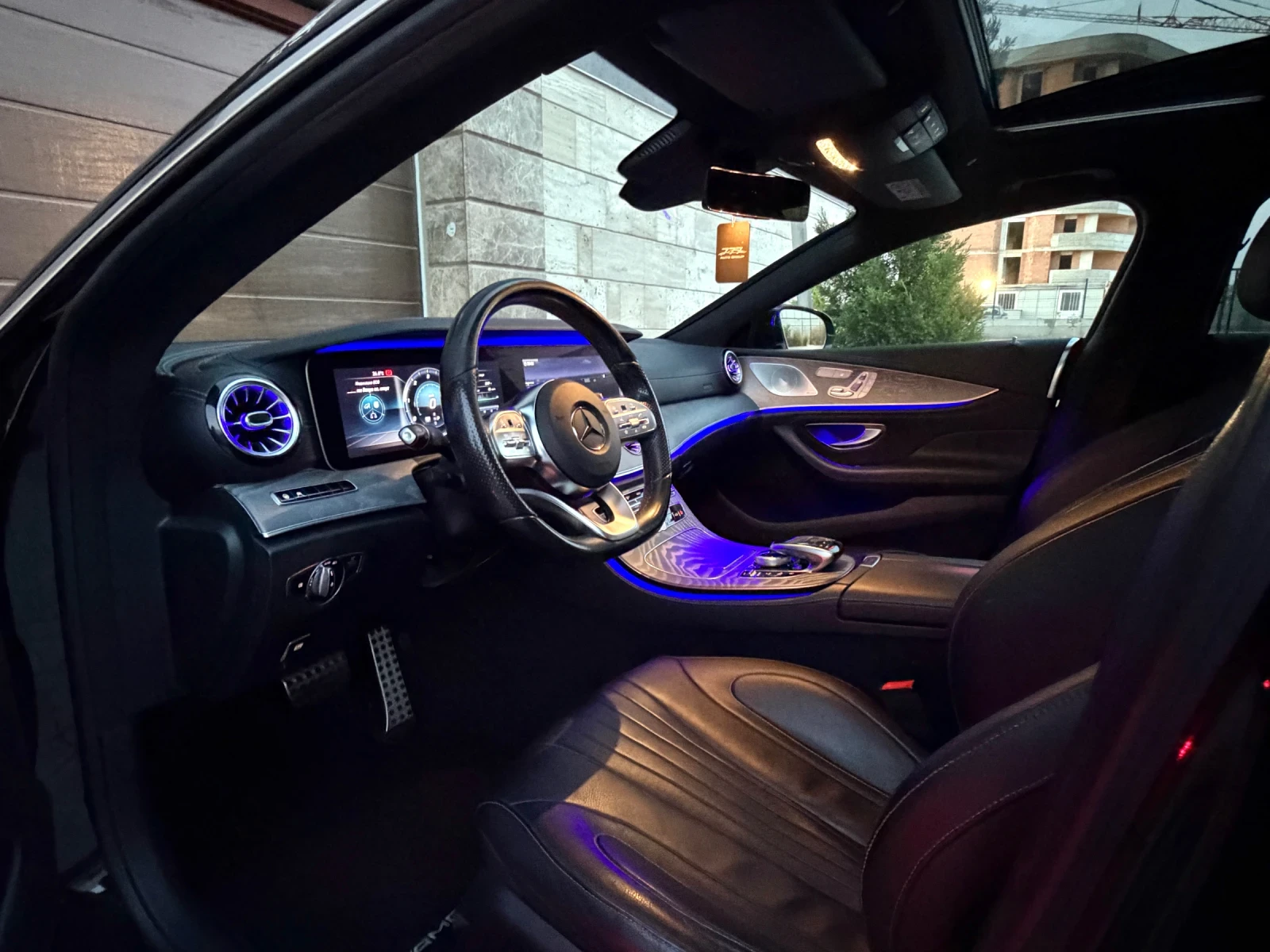 Mercedes-Benz CLS 400 D 4matic  9G AMG Burmester ЛИЗИНГ 100%, снимка 8 - Автомобили и джипове - 55088630
