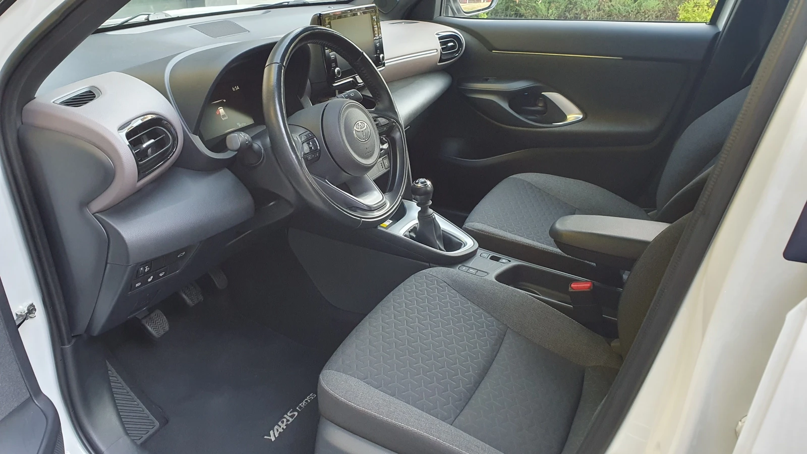 Toyota Yaris Cross, снимка 9 - Автомобили и джипове - 55160870