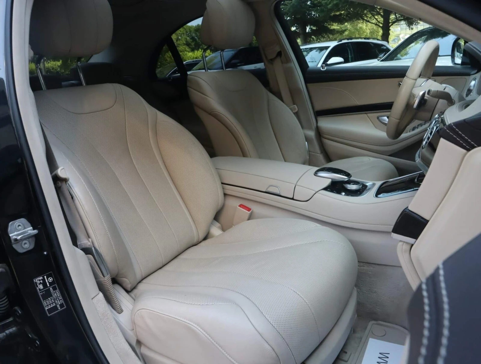 Mercedes-Benz S 350 4Matic/Обдухване/Blind Assist/Lane Assist/Панорама, снимка 8 - Автомобили и джипове - 55206239