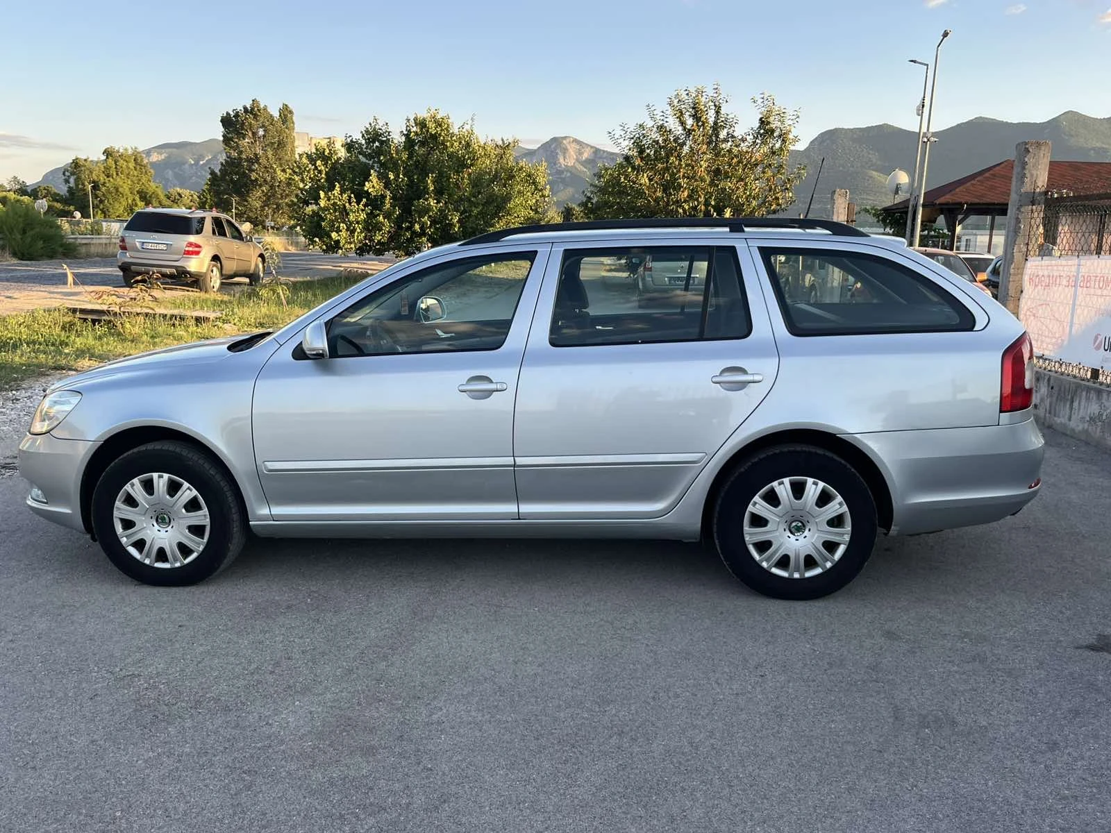 Skoda Octavia 1.6TDI 105кс 4Х4 6 СКОРОСТИ КЛИМАТРОНИК, снимка 6 - Автомобили и джипове - 55226082