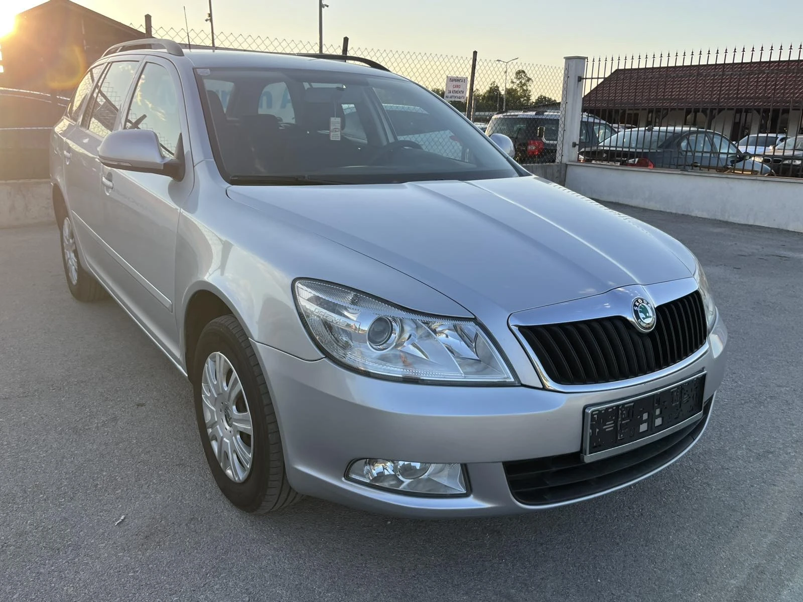 Skoda Octavia 1.6TDI 105кс 4Х4 6 СКОРОСТИ КЛИМАТРОНИК, снимка 3 - Автомобили и джипове - 55226082