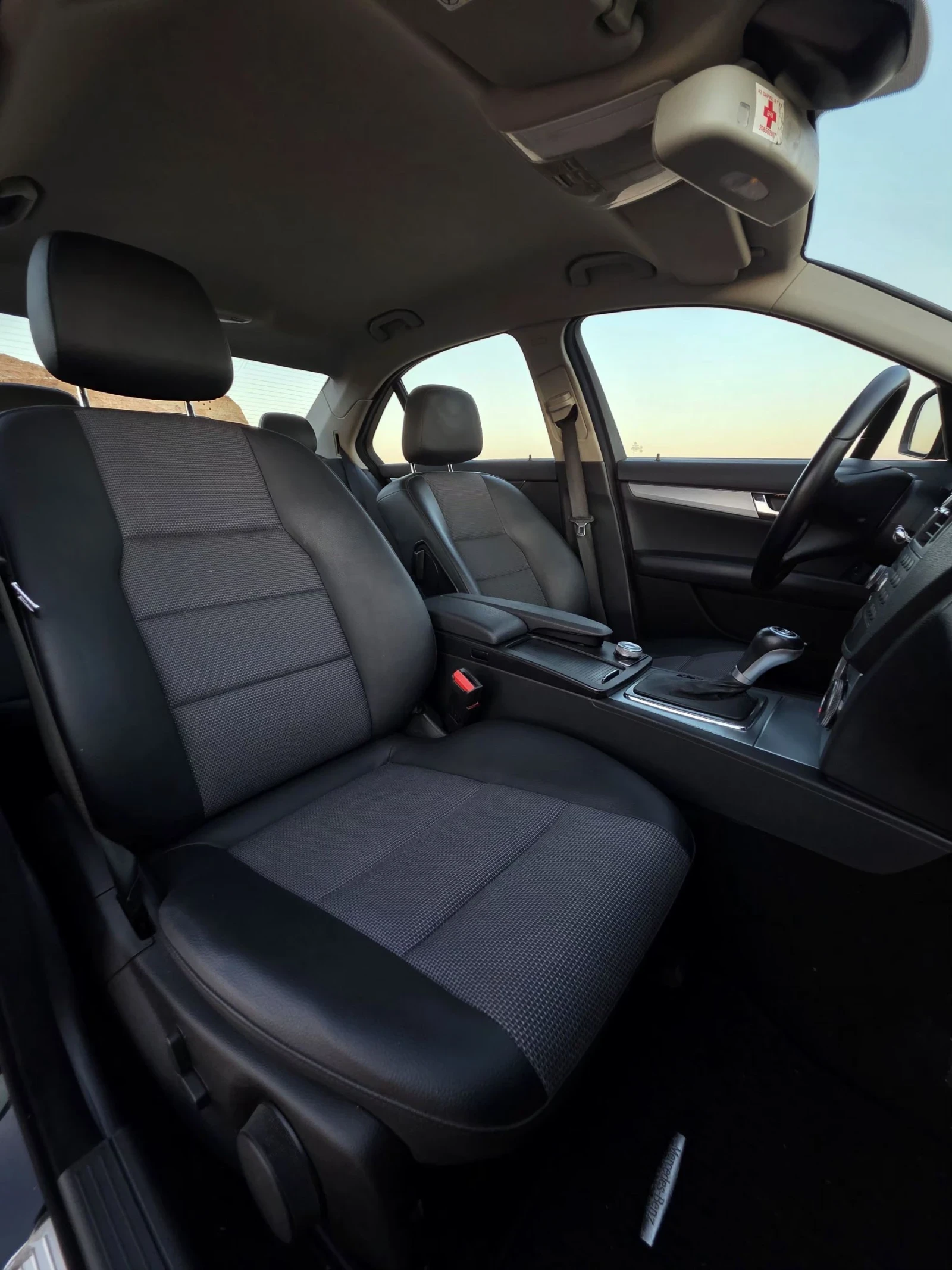 Mercedes-Benz C 320 4MATIC///AVANTGARDE, снимка 8 - Автомобили и джипове - 55247066
