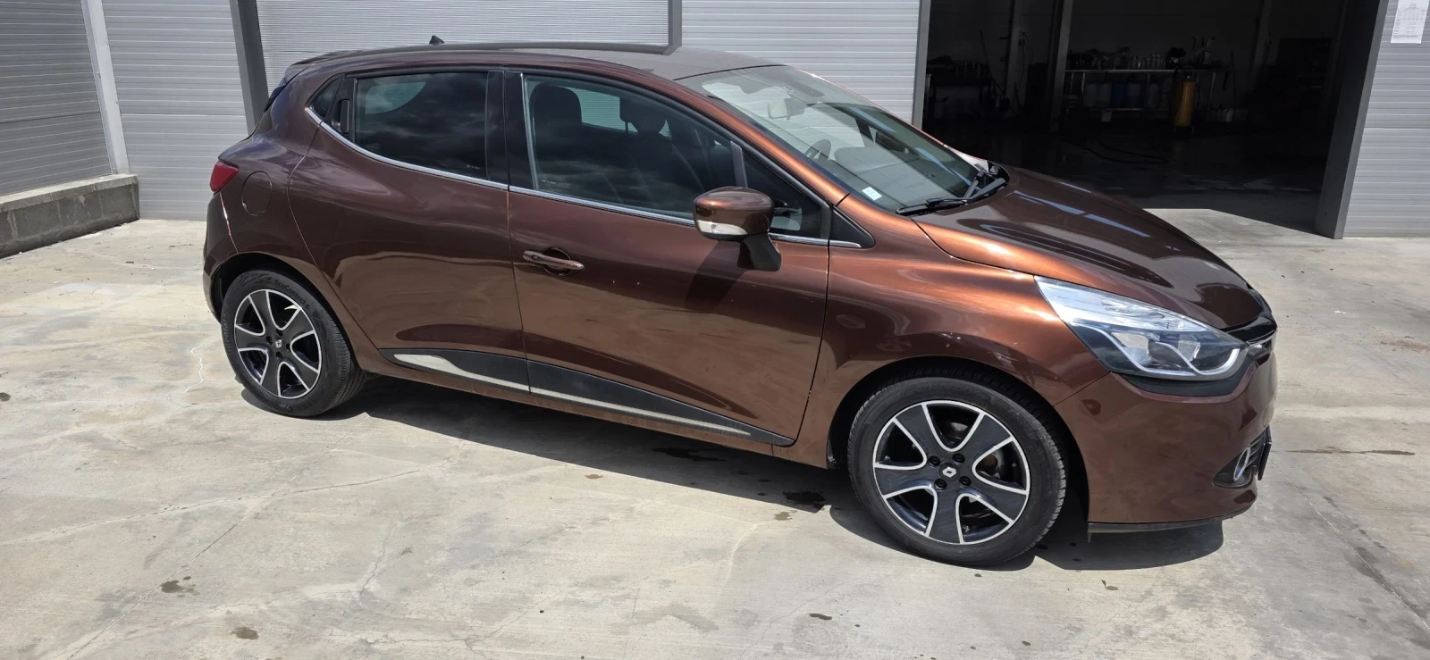 Renault Clio 1.5DCI-90 EU6* AUTOMATIC * NAVI* LED, снимка 5 - Автомобили и джипове - 55259750
