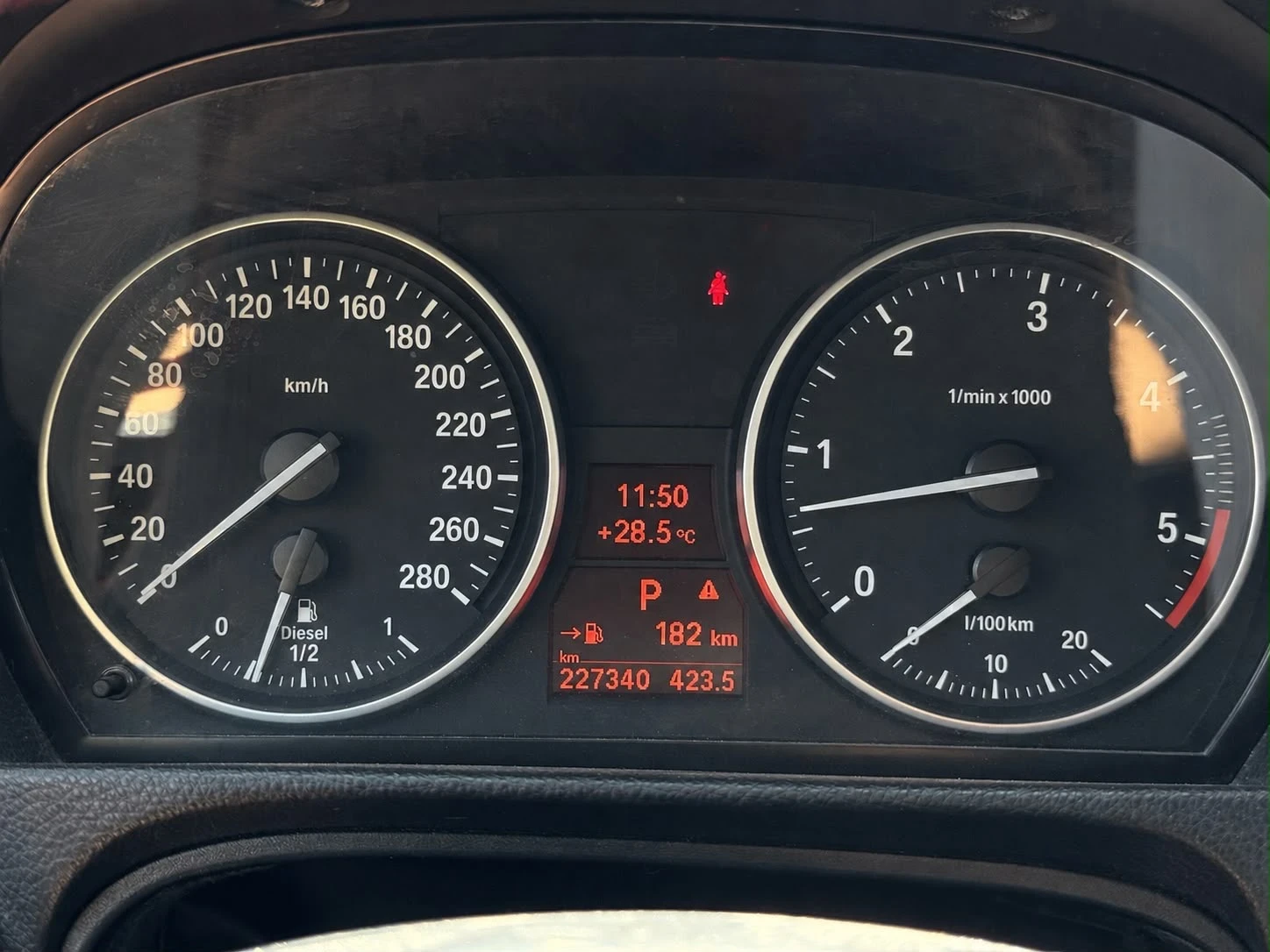 BMW 330, снимка 8 - Автомобили и джипове - 55425428