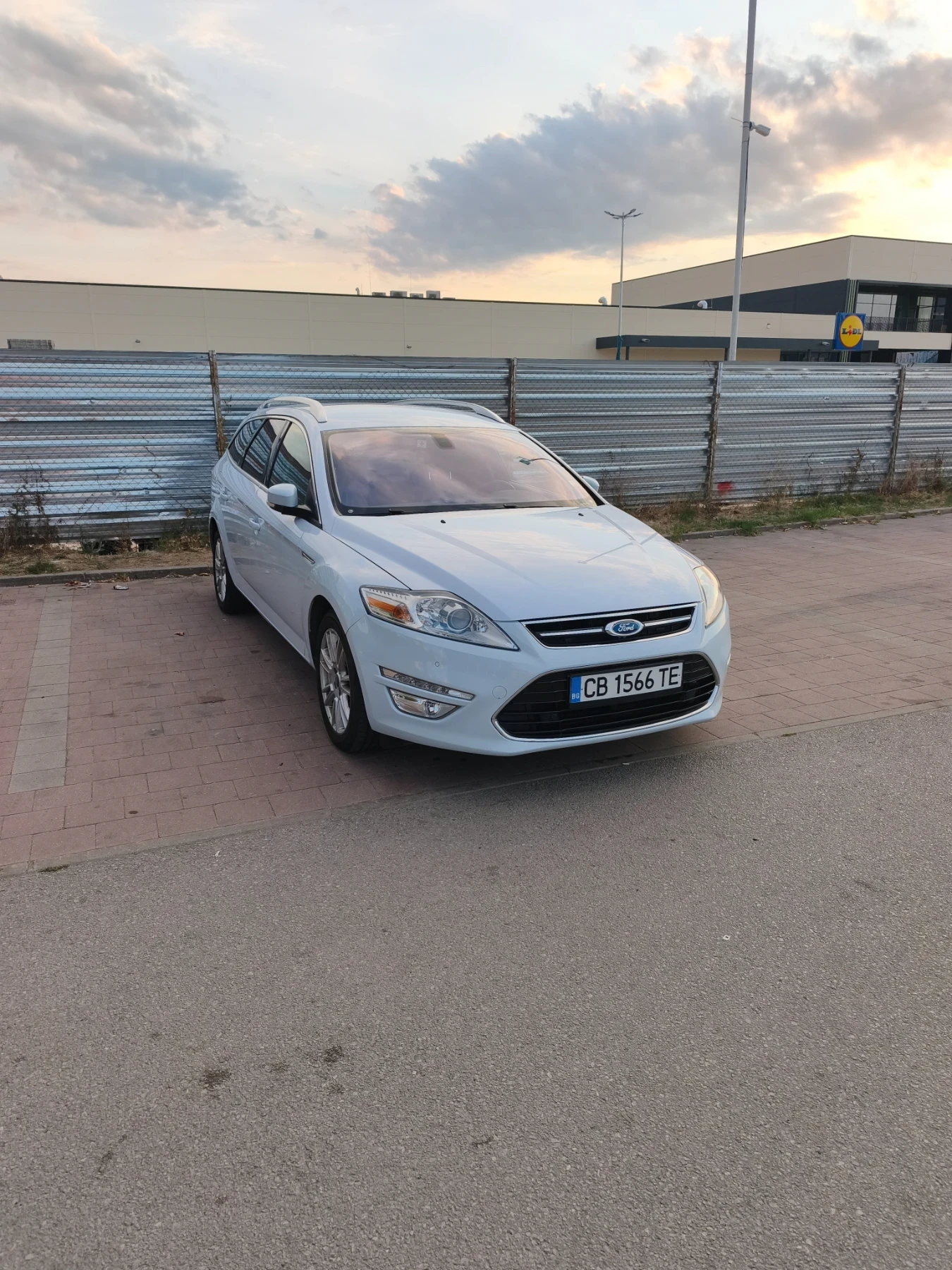 Ford Mondeo