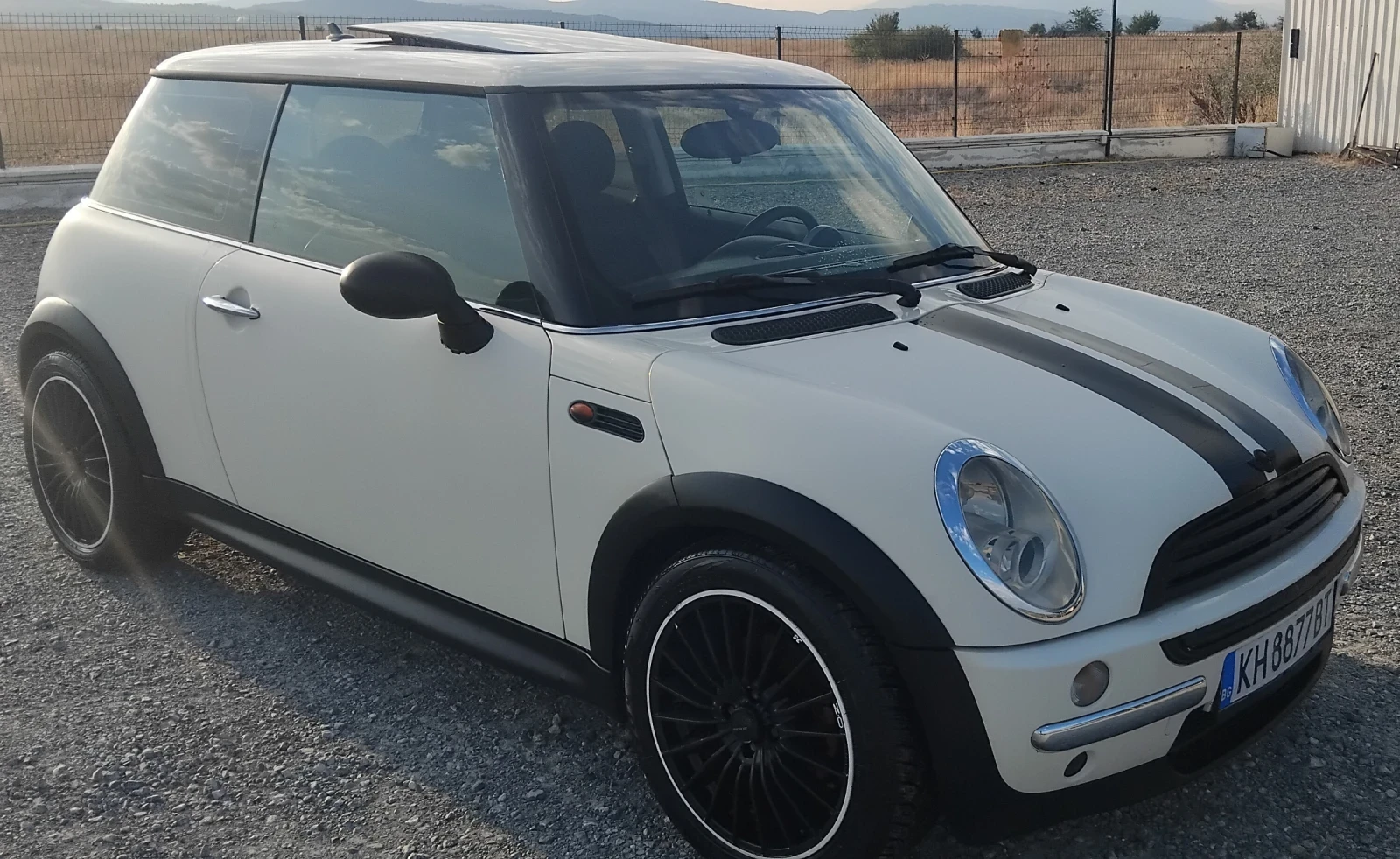 Mini D one, снимка 2 - Автомобили и джипове - 55652348