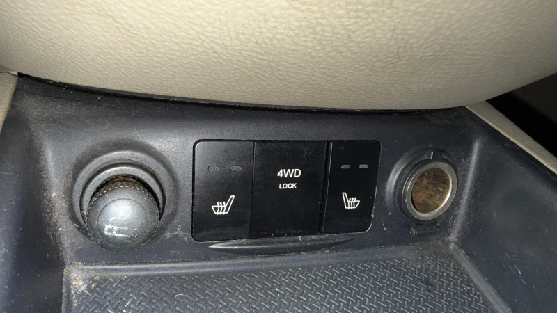 Hyundai Santa fe РЕГИСТРИРАН ВСИЧКО ПЛАТЕНО 4Х4, снимка 11 - Автомобили и джипове - 52929648