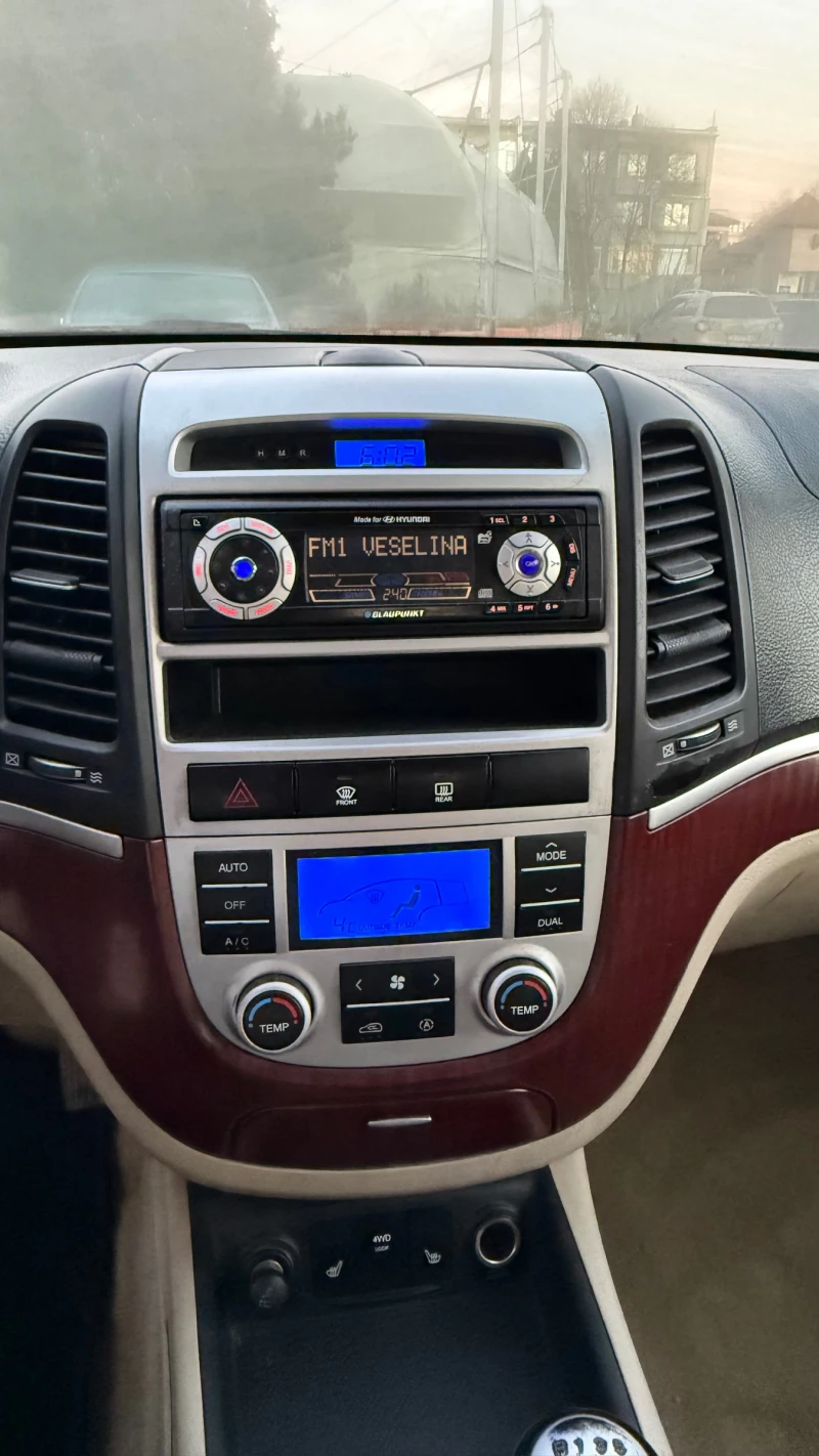 Hyundai Santa fe РЕГИСТРИРАН ВСИЧКО ПЛАТЕНО 4Х4, снимка 6 - Автомобили и джипове - 52929648