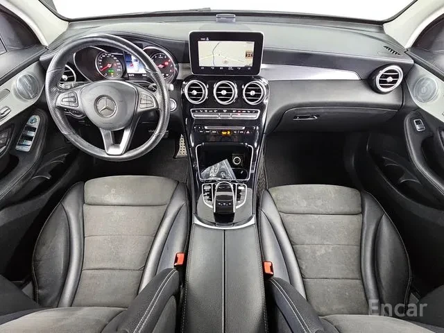 Mercedes-Benz GLC 300 4MATIC AMG Line, снимка 5 - Автомобили и джипове - 55681667
