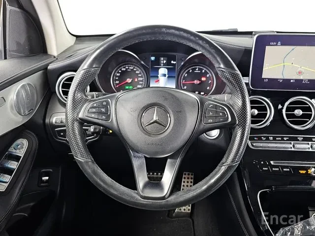 Mercedes-Benz GLC 300 4MATIC AMG Line, снимка 11 - Автомобили и джипове - 55681667