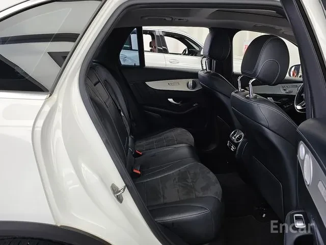 Mercedes-Benz GLC 300 4MATIC AMG Line, снимка 10 - Автомобили и джипове - 55681667