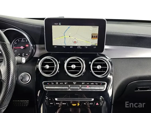Mercedes-Benz GLC 300 4MATIC AMG Line, снимка 12 - Автомобили и джипове - 55681667