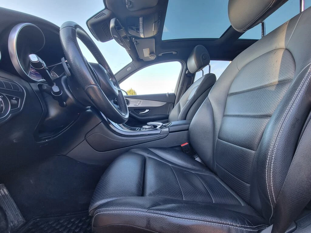 Mercedes-Benz GLC 300 * Панорама* Подгрев - изображение 8