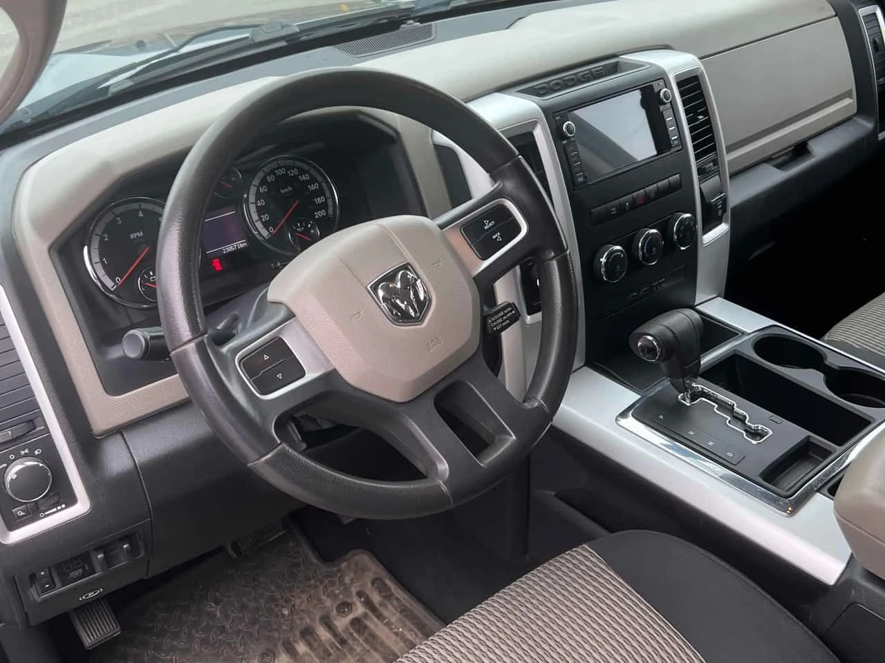 Dodge RAM 1500 * SLT * ЕЛ. СЕДАЛКИ* KEYLESS*  - изображение 5