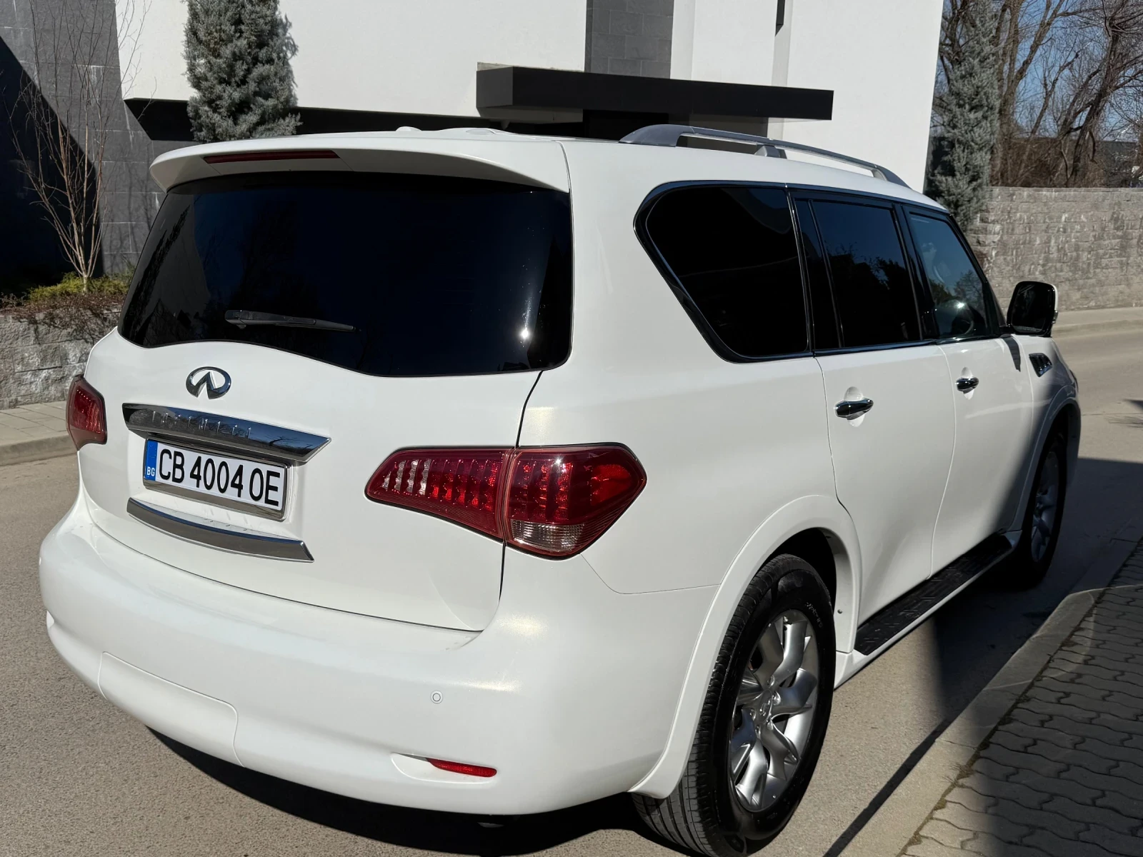 Infiniti QX56, снимка 15 - Автомобили и джипове - 53767028
