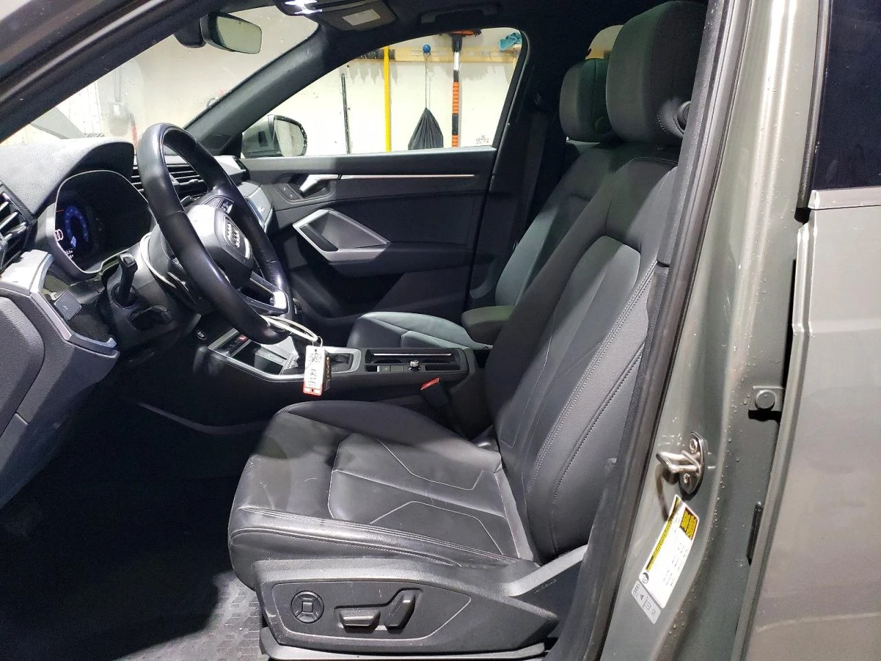 Audi Q3 * PREMIUM* S-LINE* 45* AWD*  | Mobile.bg � ����������� 10