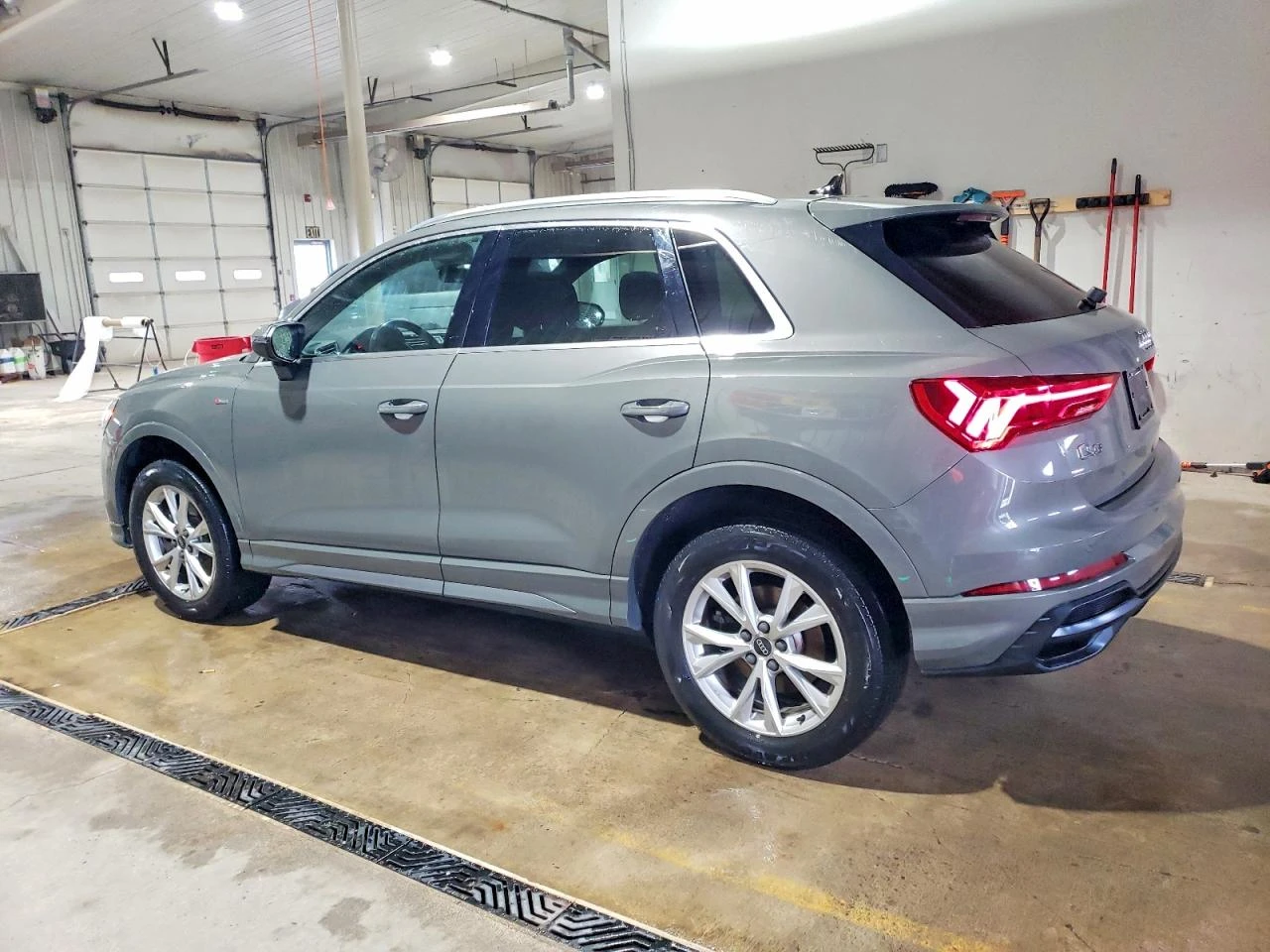 Audi Q3 * PREMIUM* S-LINE* 45* AWD*  | Mobile.bg � ����������� 6