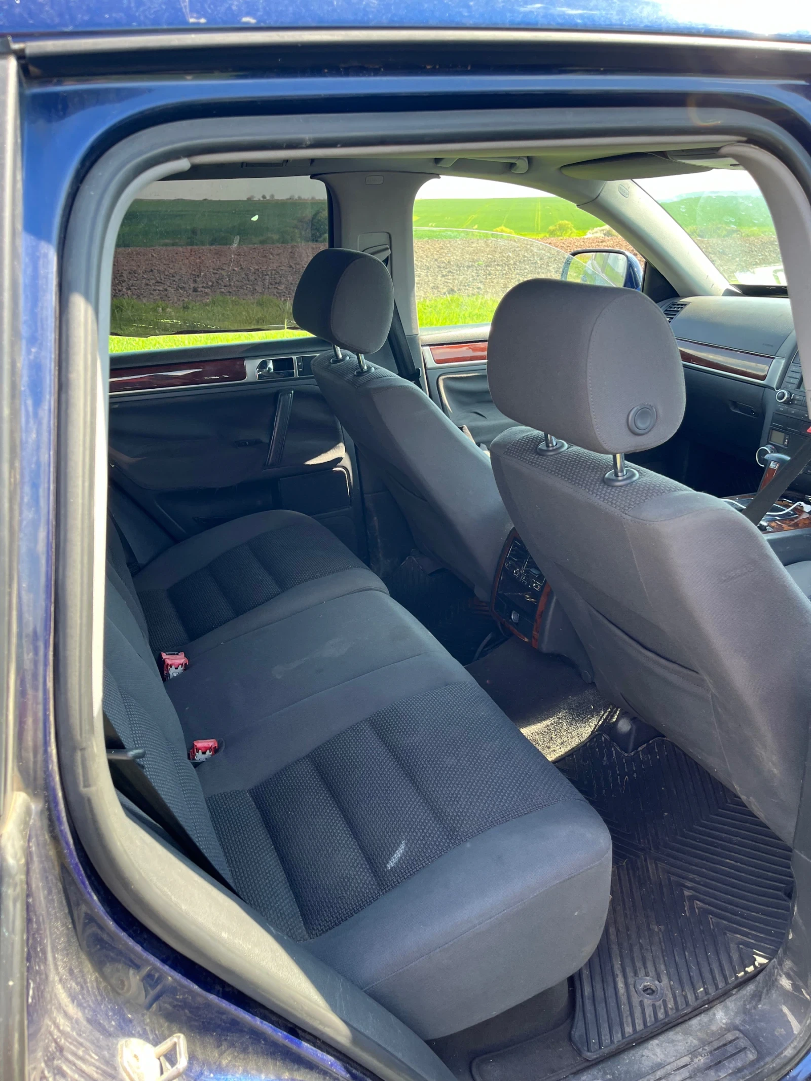 VW Touareg 2.5TDI, снимка 9 - Автомобили и джипове - 54380039