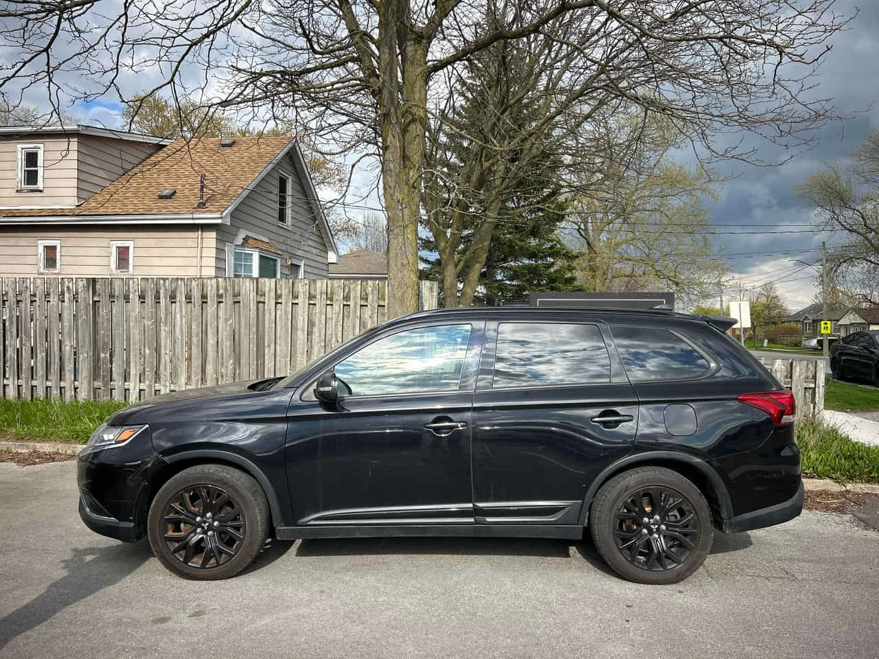 Mitsubishi Outlander * SE * ПОДГРЕВ * КАМЕРА * NAVI, снимка 2 - Автомобили и джипове - 54811780
