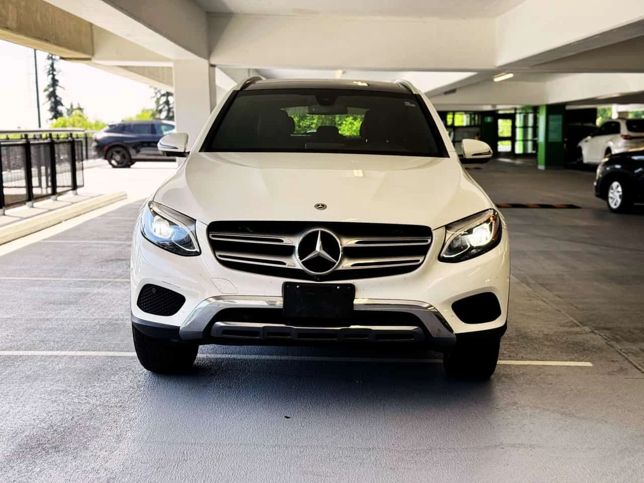 Mercedes-Benz GLC 300 PANO| ПОДГРЕВИ| ПАМЕТ| 2 КЛЮЧА| , снимка 2 - Автомобили и джипове - 55032783