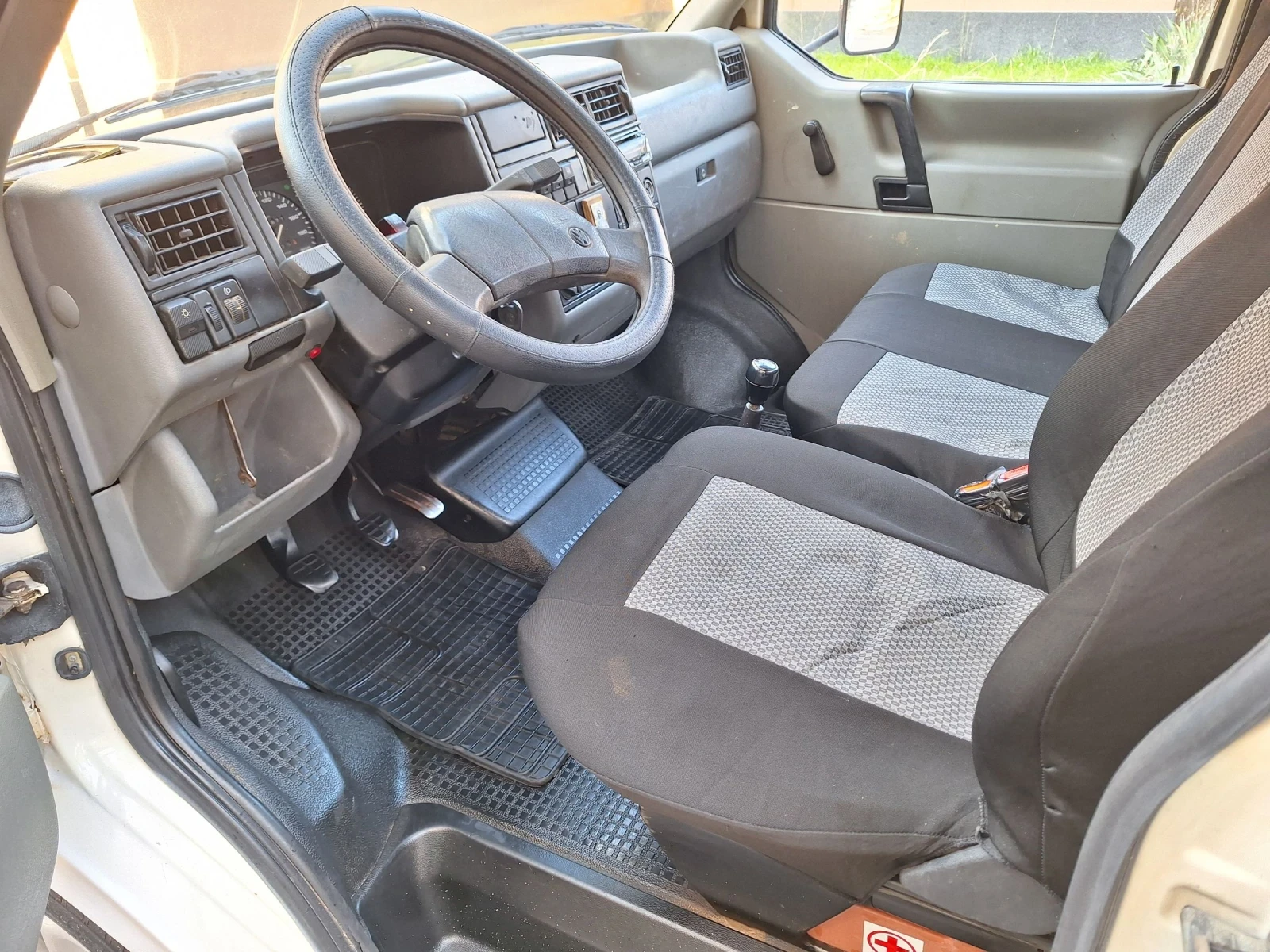 VW Transporter 1.9 tdi , снимка 9 - Бусове и автобуси - 53744908