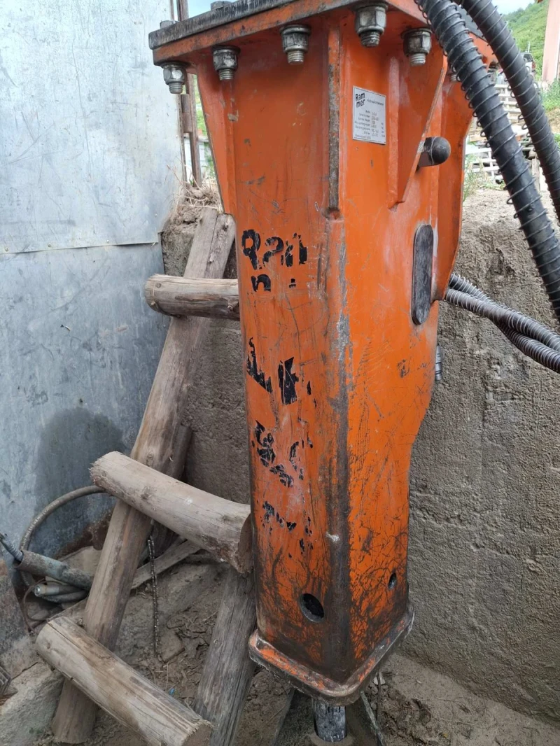 Допълнително оборудване Хидравличен чук Rammer R04P, снимка 2 - Индустриална техника - 53582673