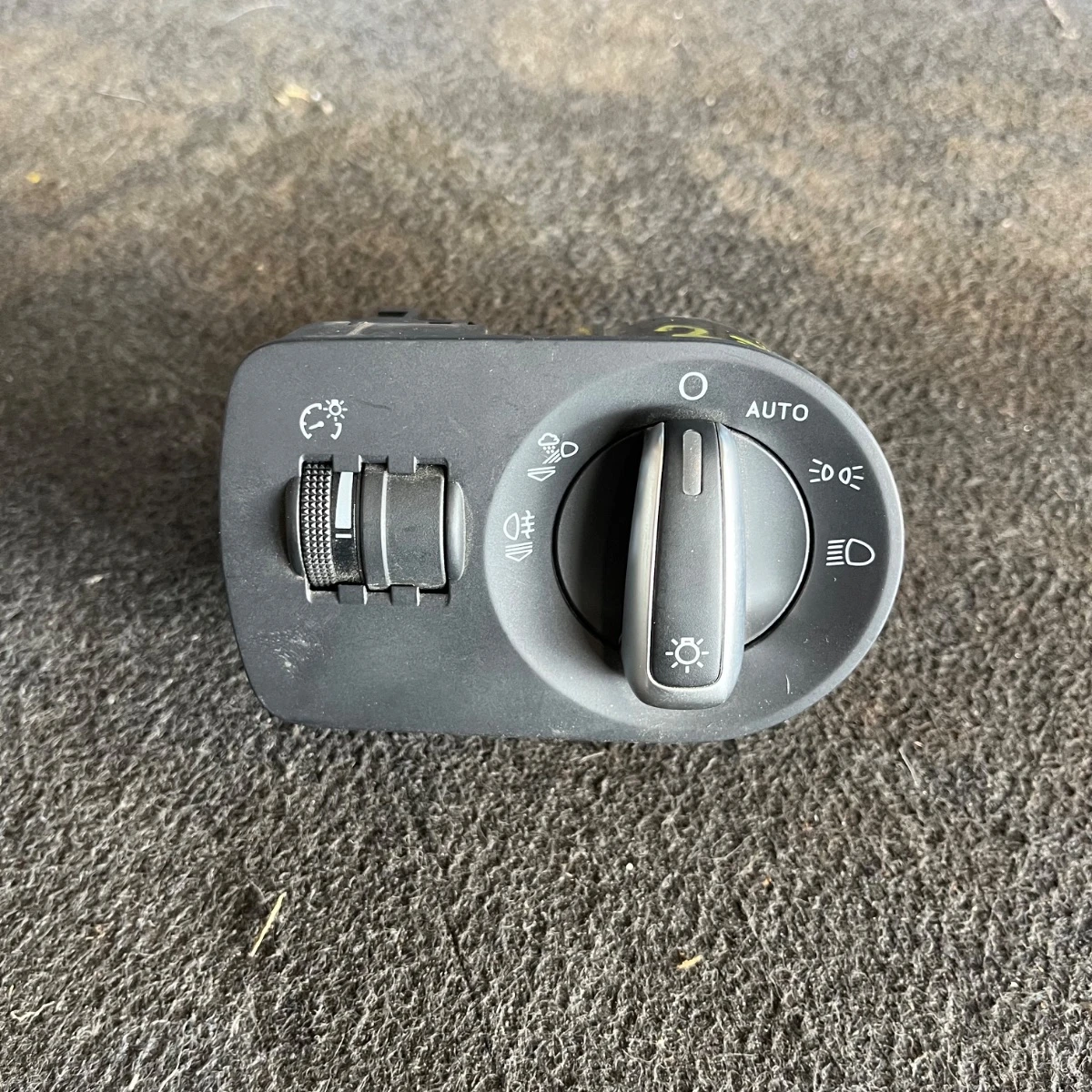 ���� �� ���������� �� ������ �� Audi A1A3Q3TT 8P0919093-2784 | Mobile.bg � ����������� 1