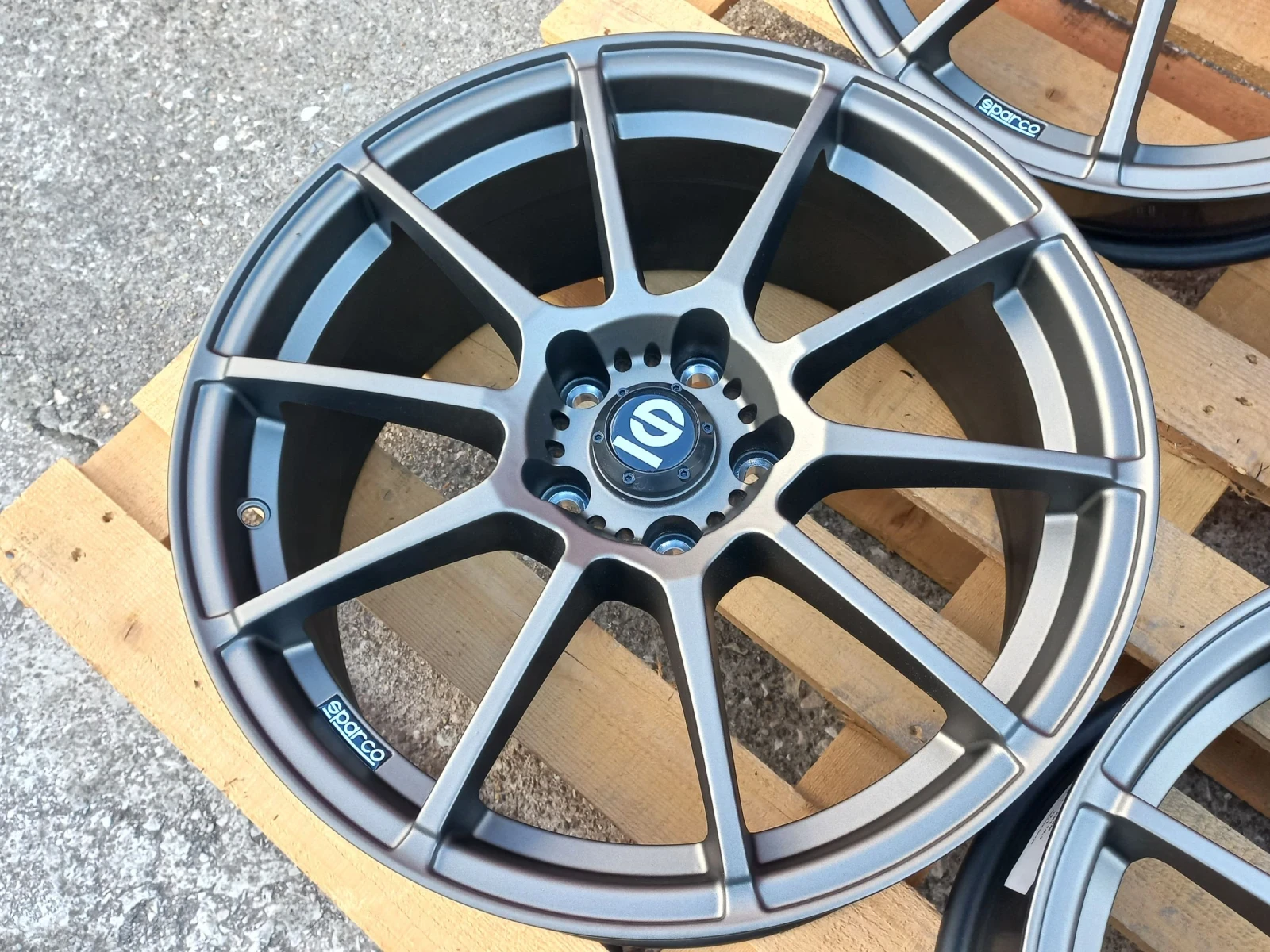   Volvo | Mobile.bg   12