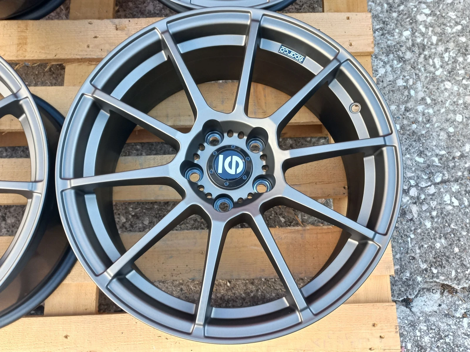   Volvo | Mobile.bg   4