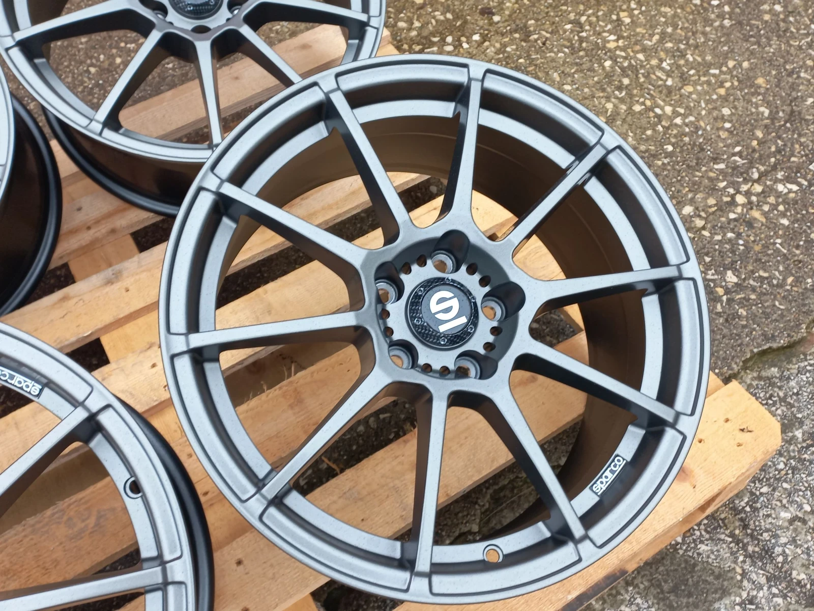 ������ �� Volvo | Mobile.bg � ����������� 15