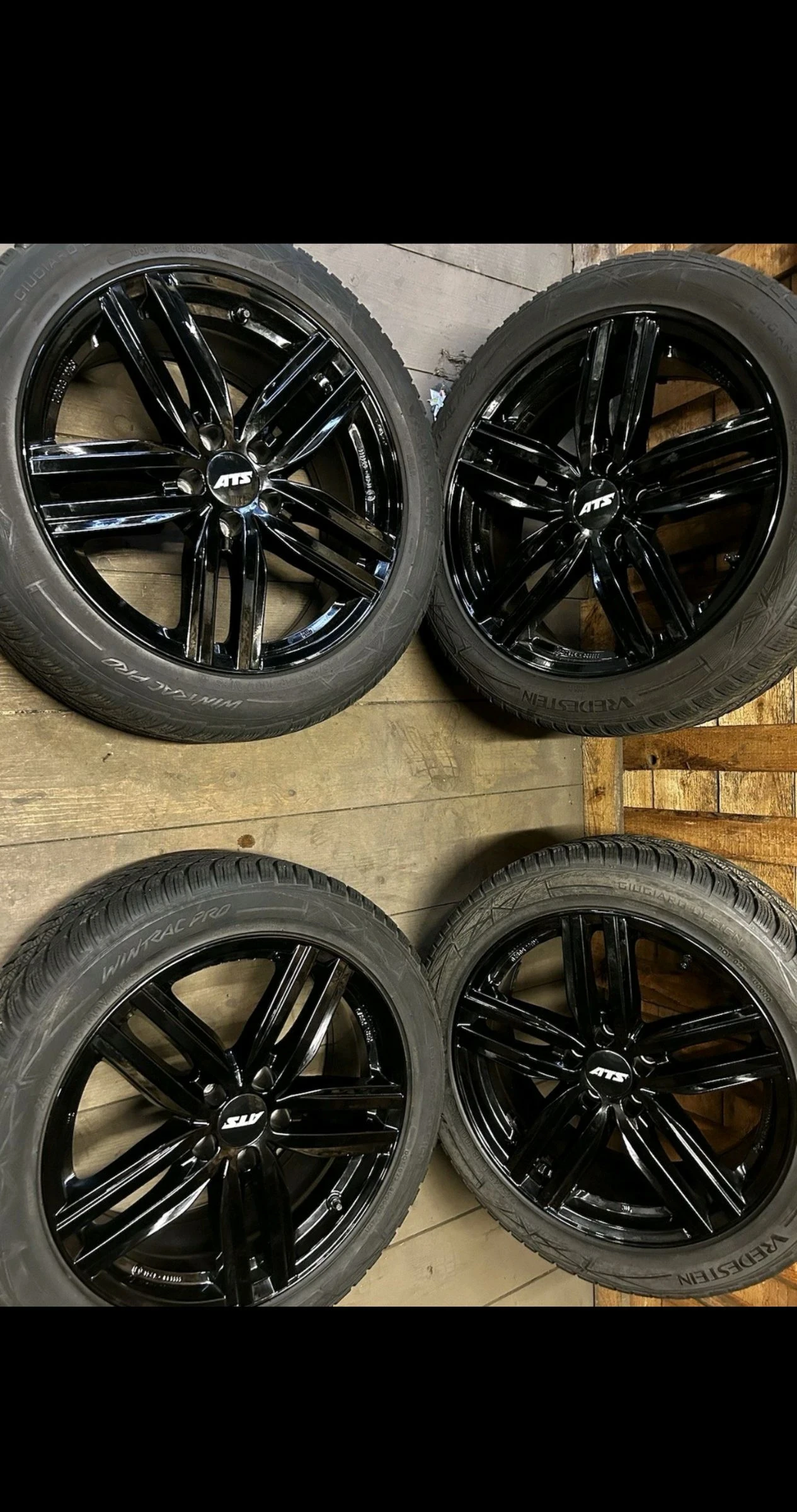 Гуми с джанти Vredestein 245/45R18