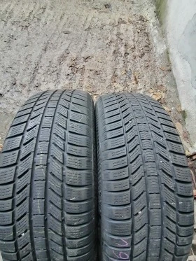 Гуми Зимни 235/60R18, снимка 1 - Гуми и джанти - 43640410