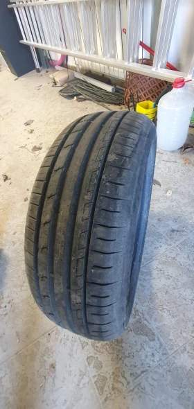 Гуми Летни 215/55R17, снимка 2 - Гуми и джанти - 49582280