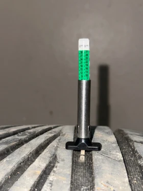 Гуми Летни 235/45R18, снимка 6 - Гуми и джанти - 53237358