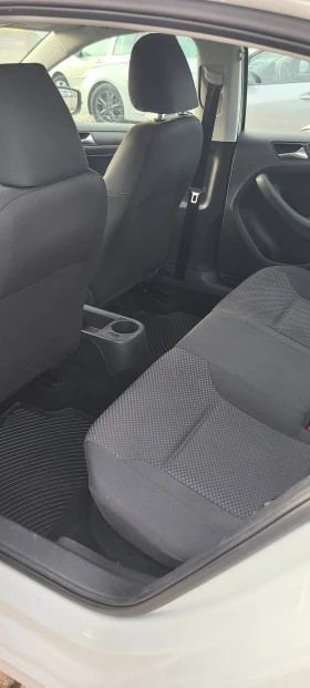 VW Jetta 2.0i auto, снимка 13