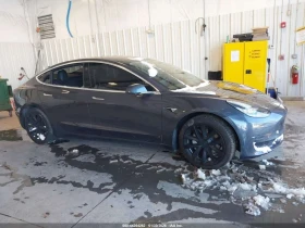 Tesla Model 3 LONG RANGE DUAL MOTOR AWD/CARFAX/ КРАЙНА ЦЕНА, снимка 3