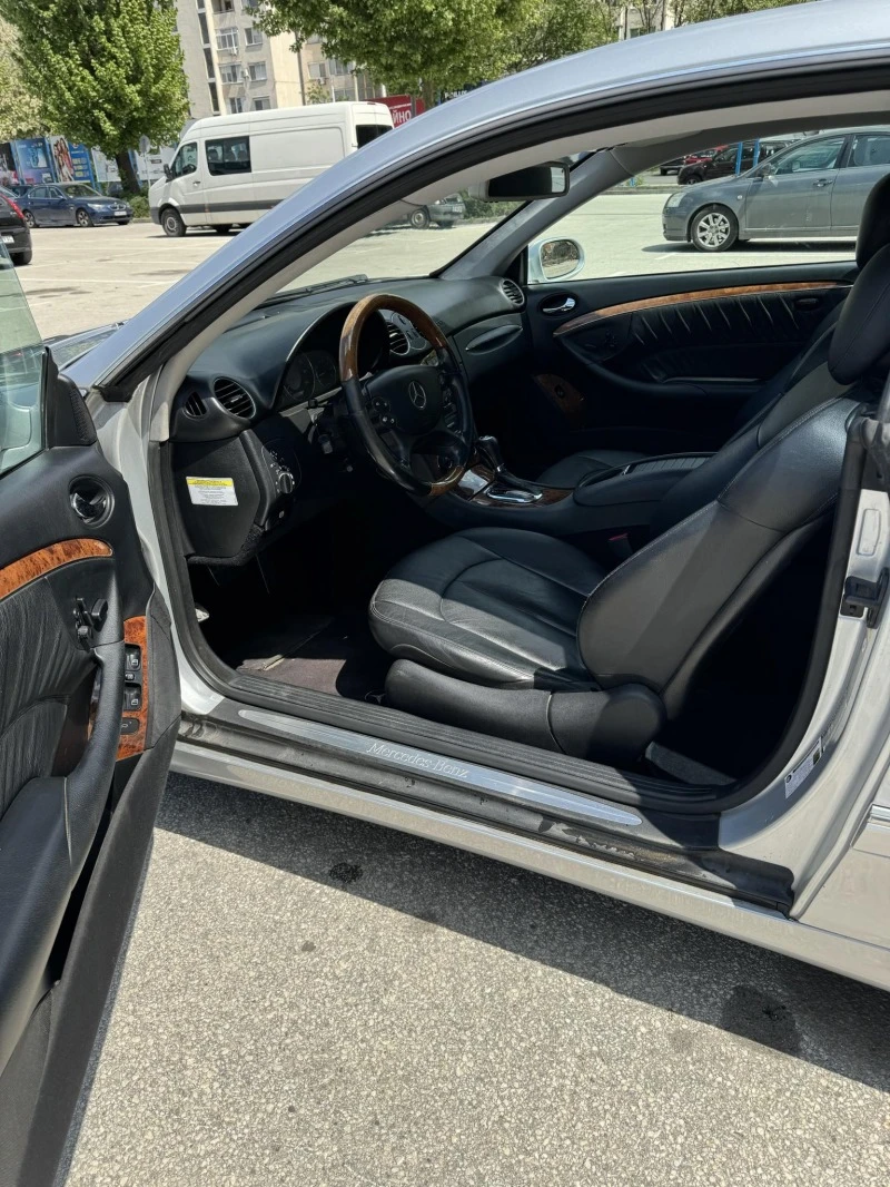 Mercedes-Benz CLK 350 7G Tronic, снимка 9 - Автомобили и джипове - 47044234