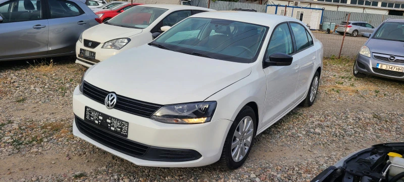 VW Jetta 2.0i auto, снимка 1 - Автомобили и джипове - 46200209