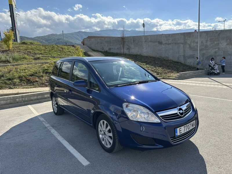 Opel Zafira 1.6 Turbo, снимка 1 - Автомобили и джипове - 47568056