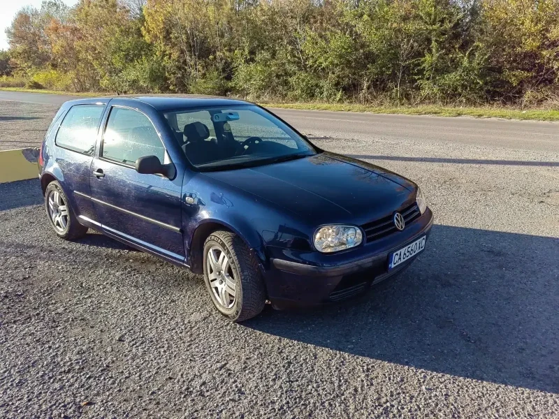 VW Golf, снимка 2 - Автомобили и джипове - 47645892