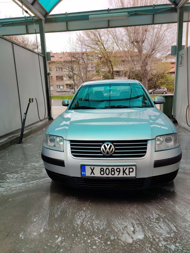 VW Passat 1.9 TDI, снимка 5 - Автомобили и джипове - 48627416