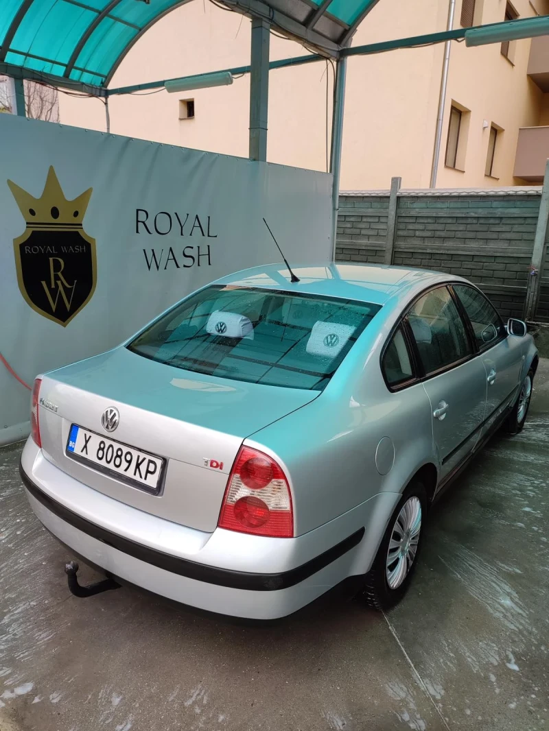 VW Passat 1.9 TDI, снимка 2 - Автомобили и джипове - 48627416