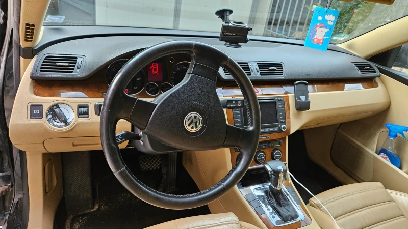 VW Passat, снимка 8 - Автомобили и джипове - 49300906