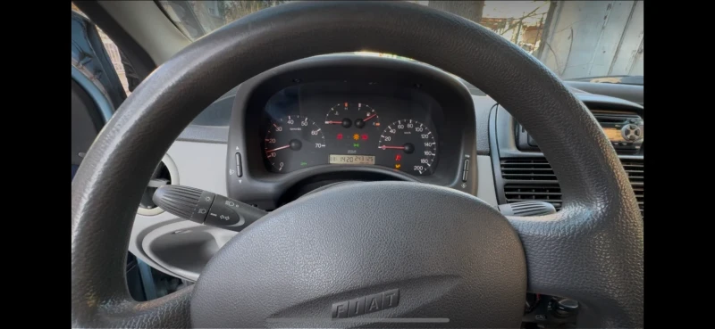 Fiat Punto 1.2 16v, снимка 7 - Автомобили и джипове - 52913395