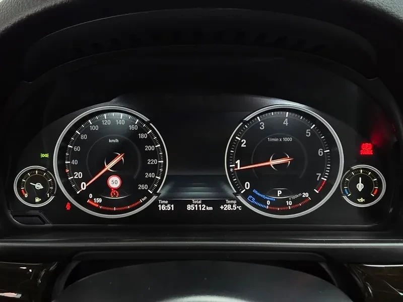 BMW 528 i - САМО 30% АВАНС, снимка 8 - Автомобили и джипове - 55803157