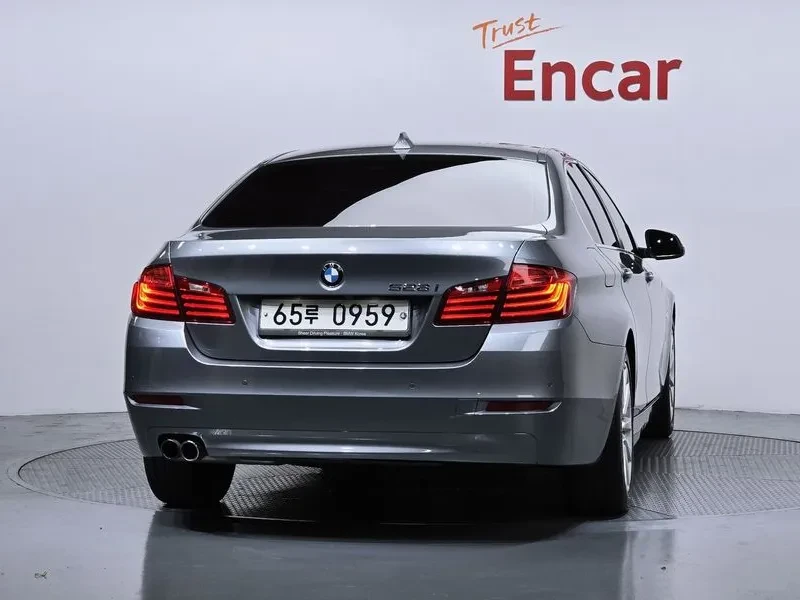 BMW 528 i - САМО 30% АВАНС, снимка 4 - Автомобили и джипове - 55803157
