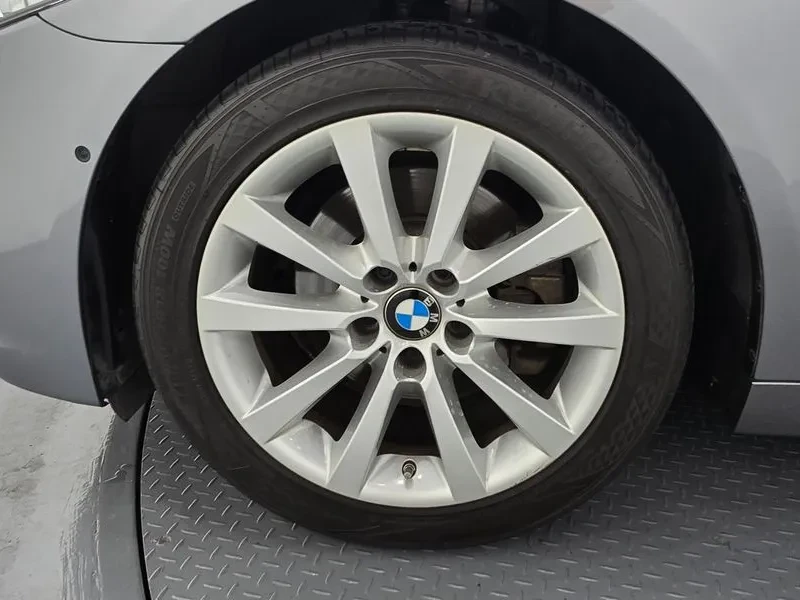 BMW 528 i - САМО 30% АВАНС, снимка 5 - Автомобили и джипове - 55803157
