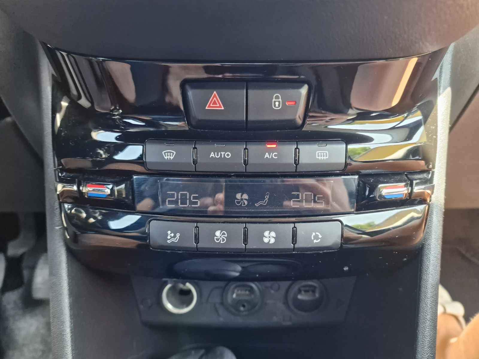 Peugeot 208 | Mobile.bg   13