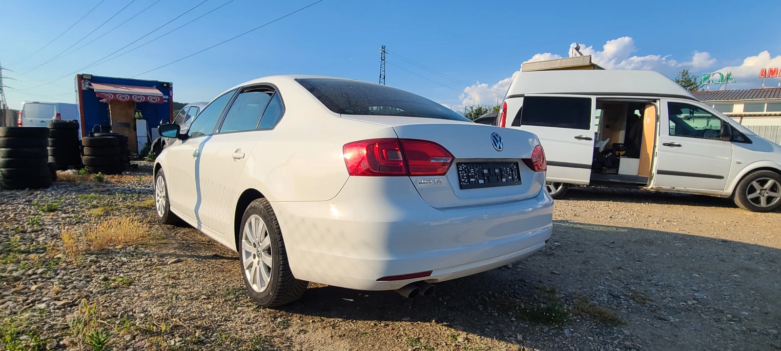 VW Jetta 2.0i auto, снимка 6 - Автомобили и джипове - 52572284
