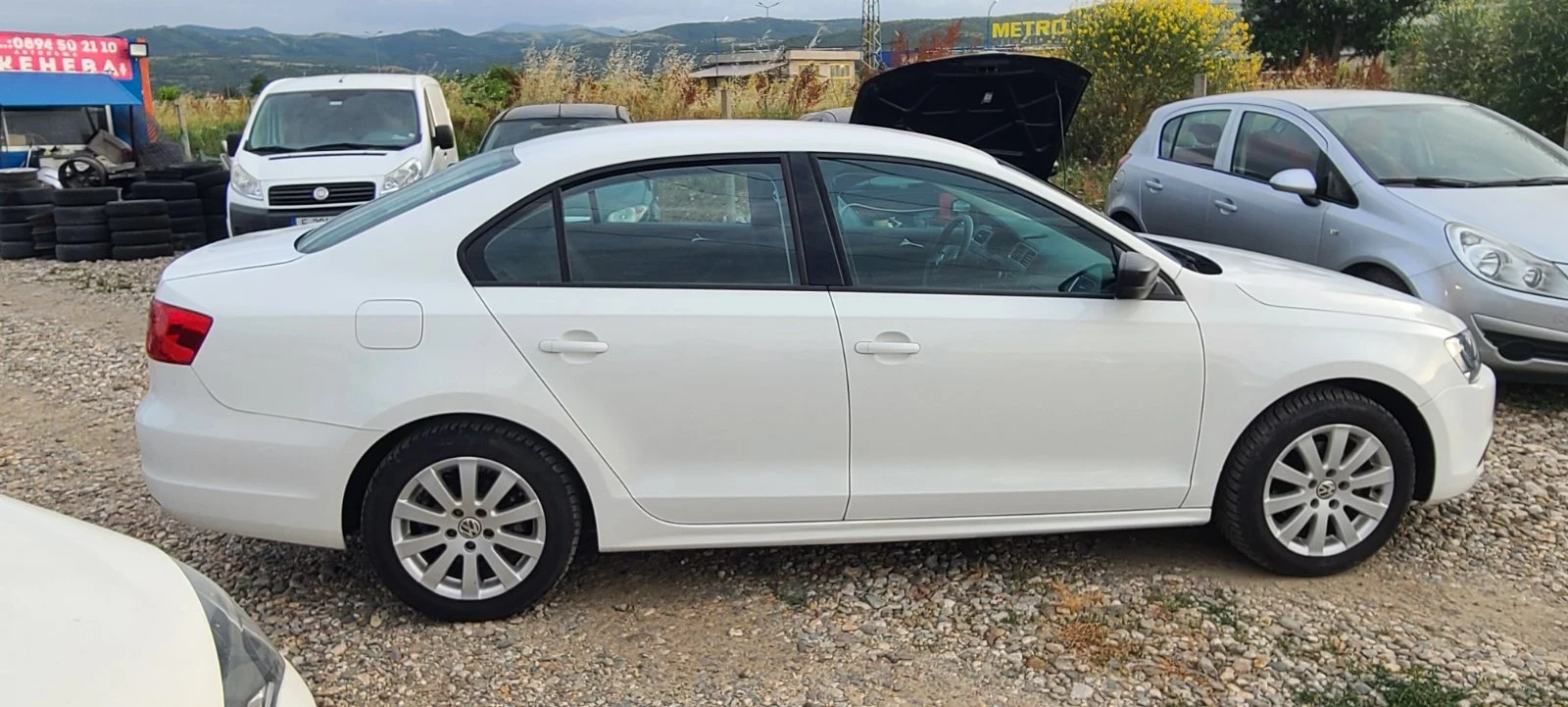 VW Jetta 2.0i Auto Navi..., снимка 4 - Автомобили и джипове - 52572284